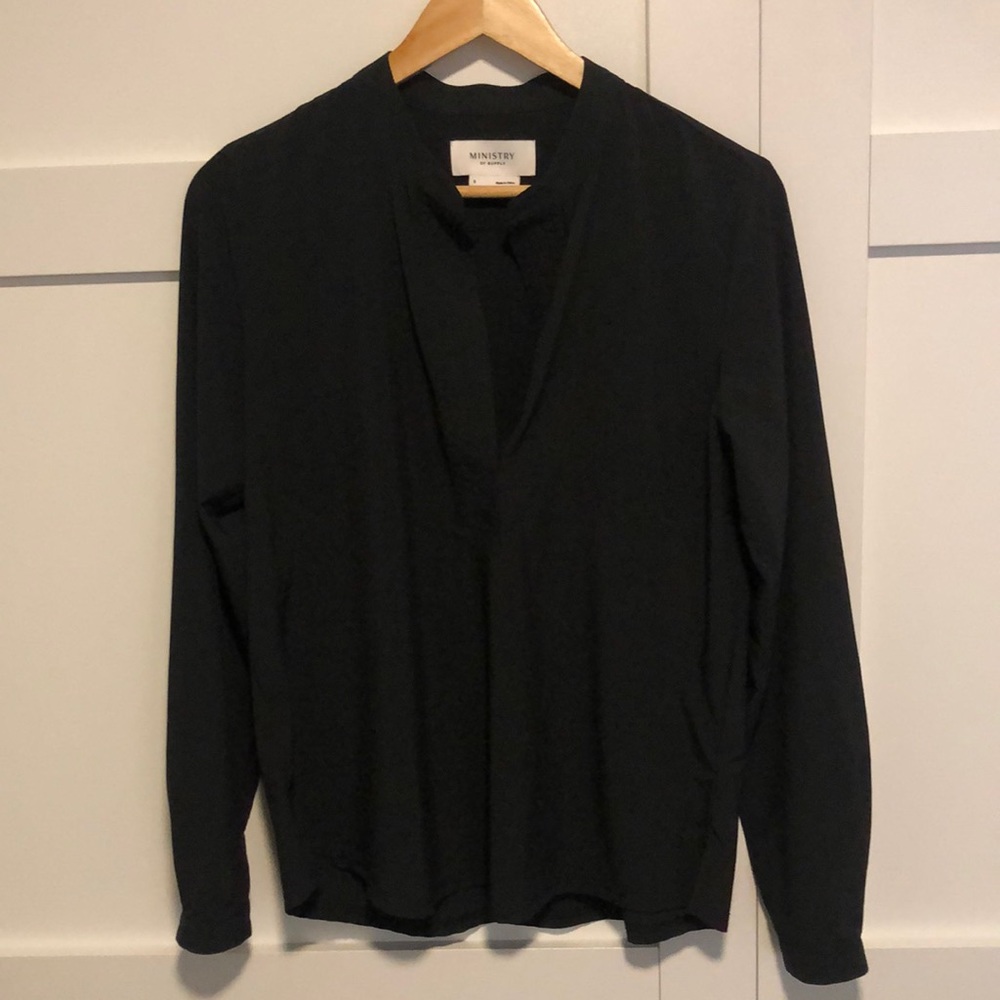Ministry of Supply Aero Zero band collar shirt in black, size small